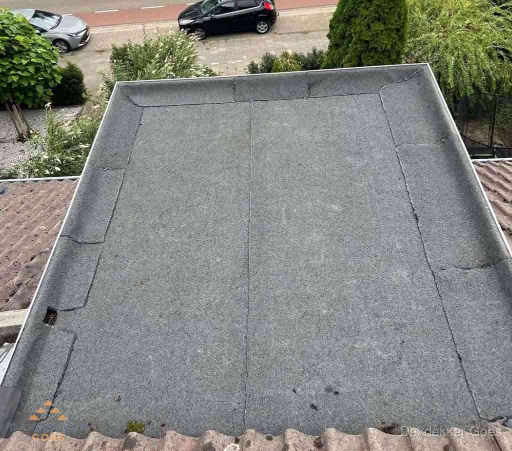 Dakbedekking schuur met bitumen in Goes